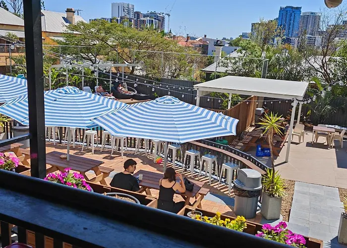 Somewhere To Stay Backpackers Brisbane